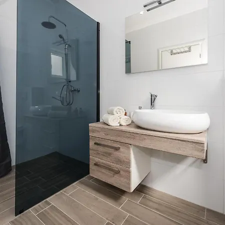 Gorgeous In With Wifi *