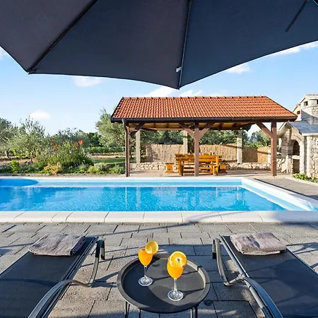 Holiday home Gorgeous In With Wifi *