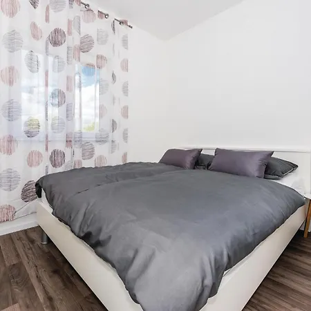 Holiday home Gorgeous In With Wifi Drinovci
